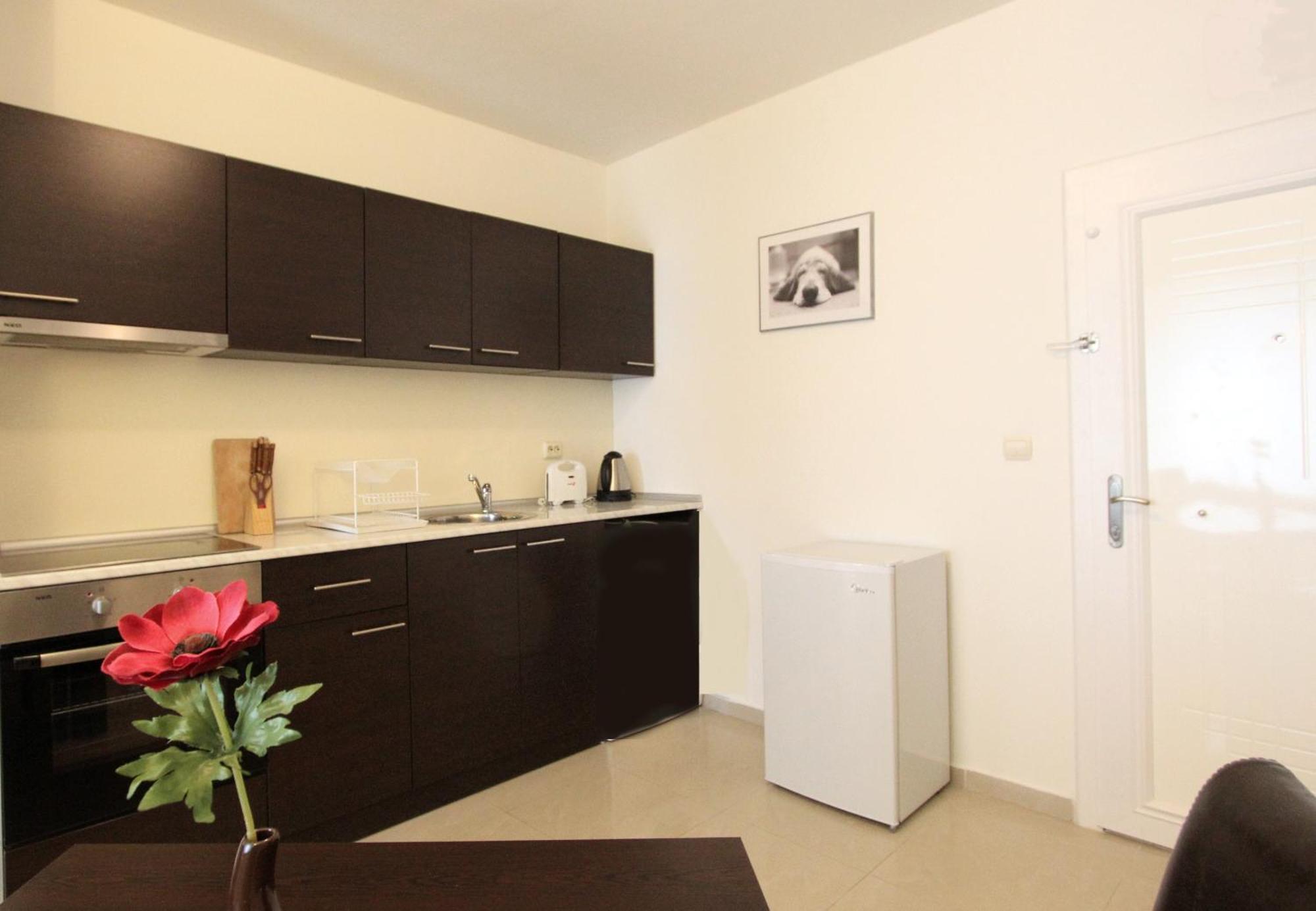 סאני ביץ' New Line Village Apartments מראה חיצוני תמונה