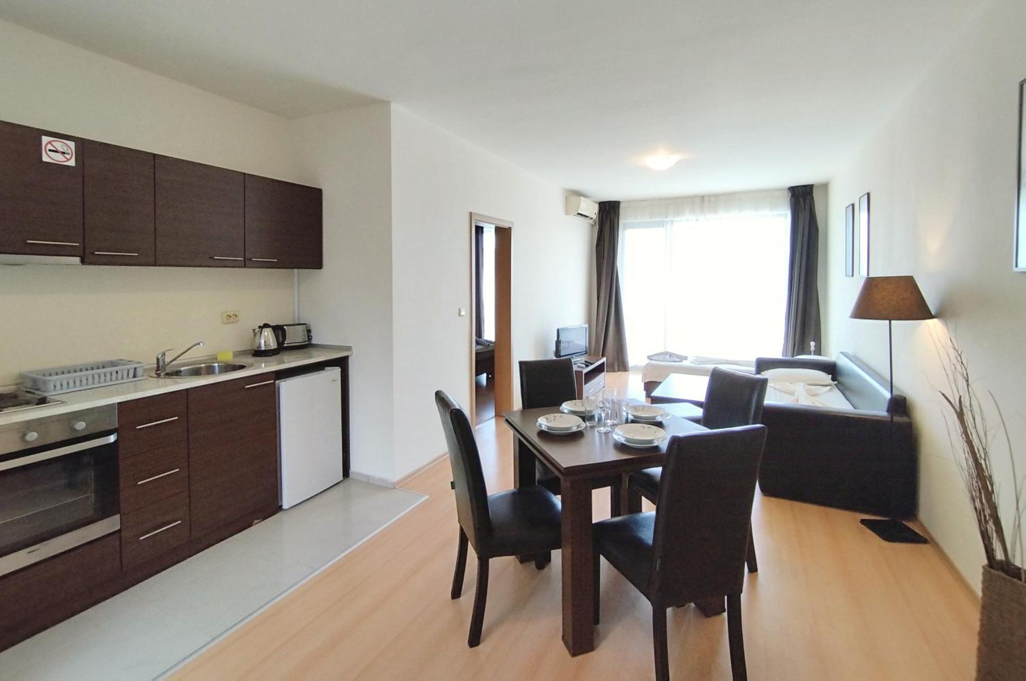 סאני ביץ' New Line Village Apartments מראה חיצוני תמונה