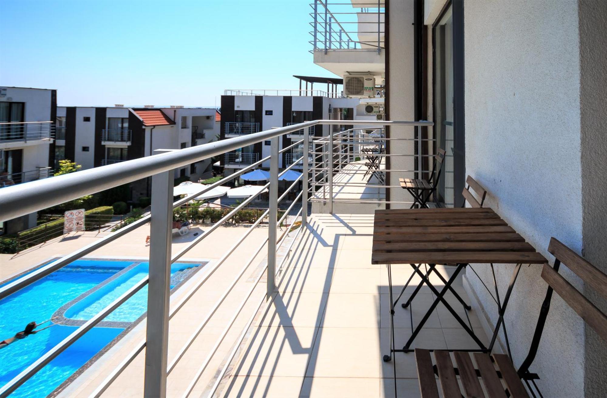 סאני ביץ' New Line Village Apartments מראה חיצוני תמונה