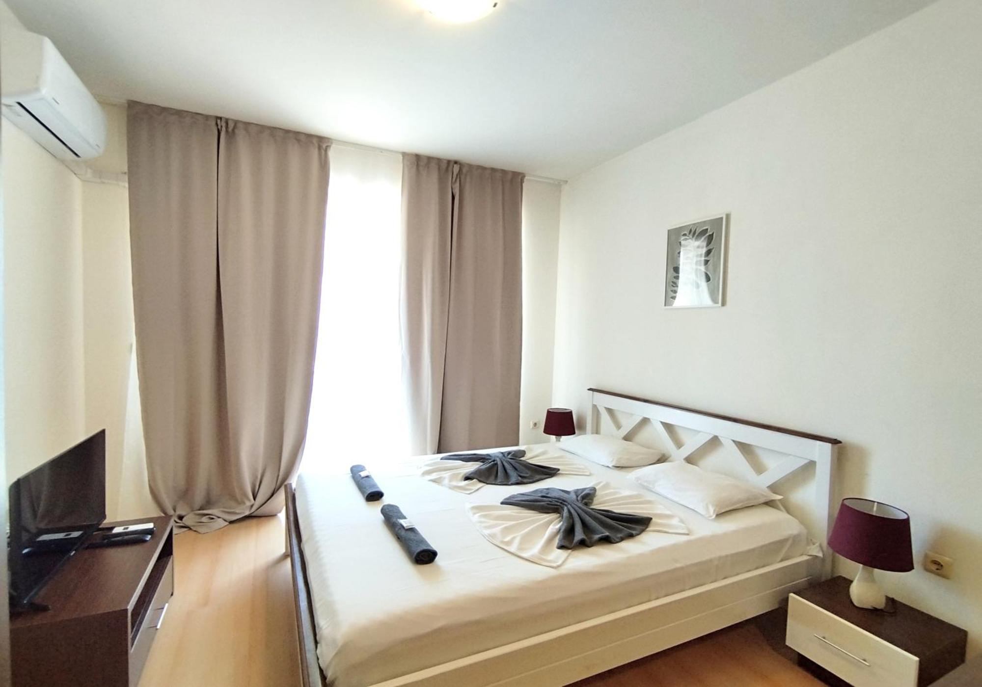 סאני ביץ' New Line Village Apartments מראה חיצוני תמונה