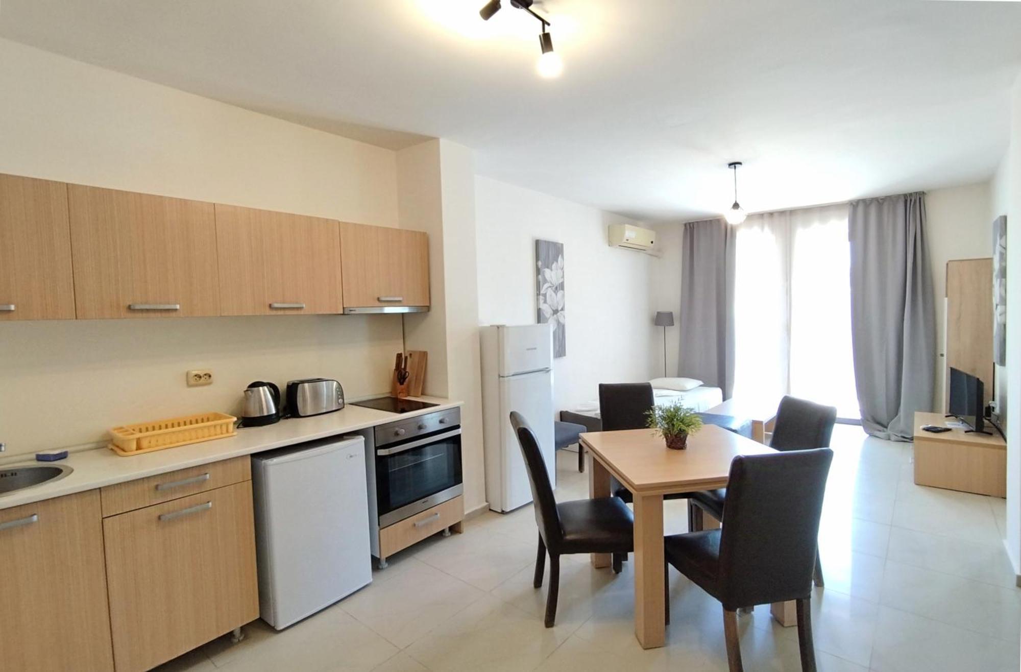 סאני ביץ' New Line Village Apartments מראה חיצוני תמונה