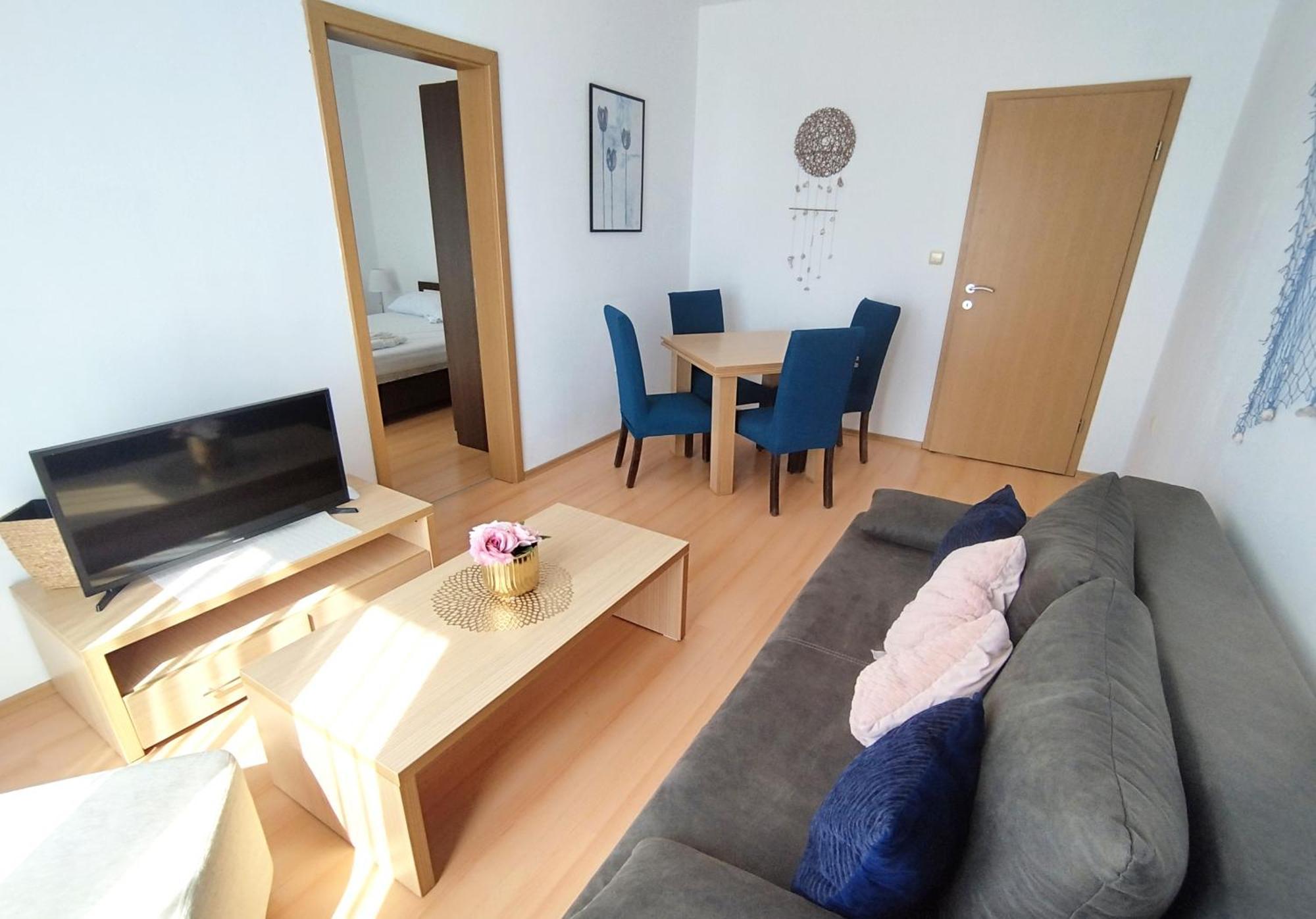 סאני ביץ' New Line Village Apartments מראה חיצוני תמונה