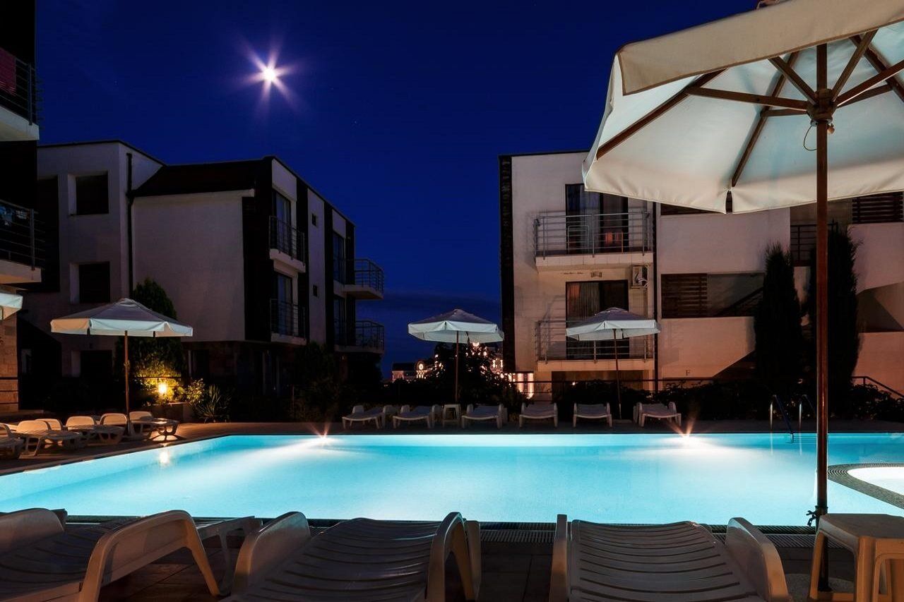 סאני ביץ' New Line Village Apartments מראה חיצוני תמונה